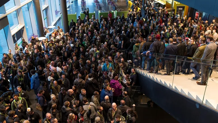 Capsuleers on the EVE Fanfest 2015 pub crawl through Reykjavik